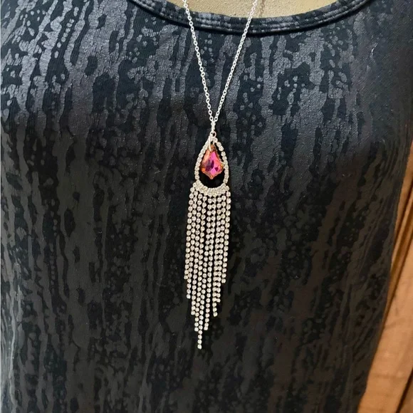 Elegant Silver and Red / Magenta Teardrop Necklace. NWT - Picture 3 of 6